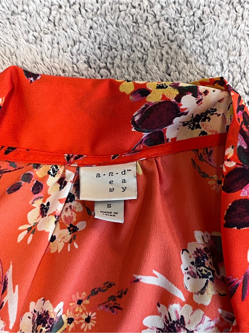A New Day Sleeveless Floral Tie-Neck Blouse - Picture 4 of 5